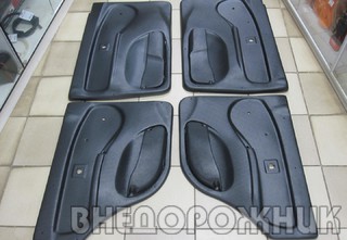 Обивка двери  ВАЗ 2131 с.о. круглая (к-кт.4шт.) формованный ABS пластик