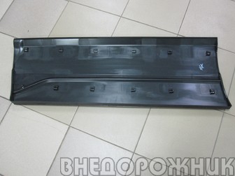 Молдинг передней двери Lada Niva Travel правый