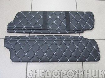 Чехлы на козырьки ВАЗ 21213,21214 (черные с белой нитью ромбом)
