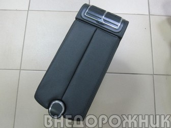 Подлокотник Нива Иномара (универсальный) с usb зарядкой
