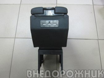 Подлокотник Нива Иномара (универсальный) с usb зарядкой