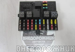Блок предохранителей ВАЗ-2123 Нива Шевроле (393.3722М)