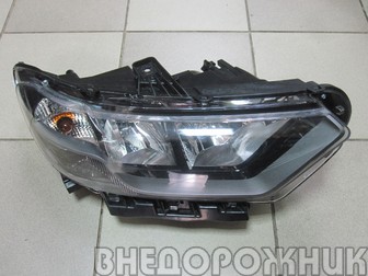 Фара Lada Niva Travel правая (черная линия) Оригинал